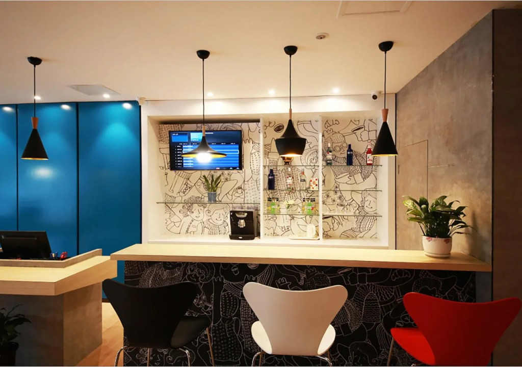 Ibis Suining Hotel