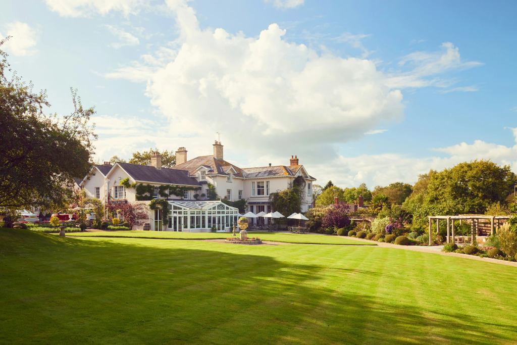 Summer Lodge Country House Hotel