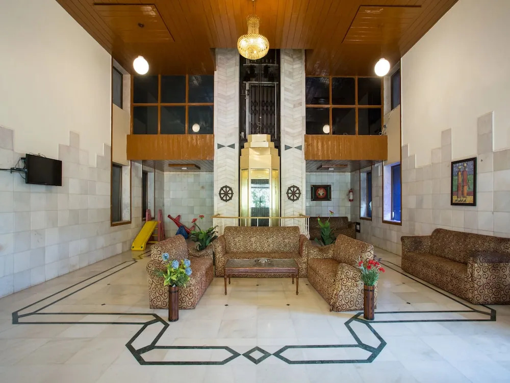 OYO 12078 Hotel Suncity