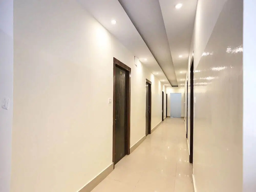 Hotel Anuradha Palace
