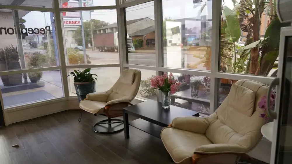 Country Motor Inn