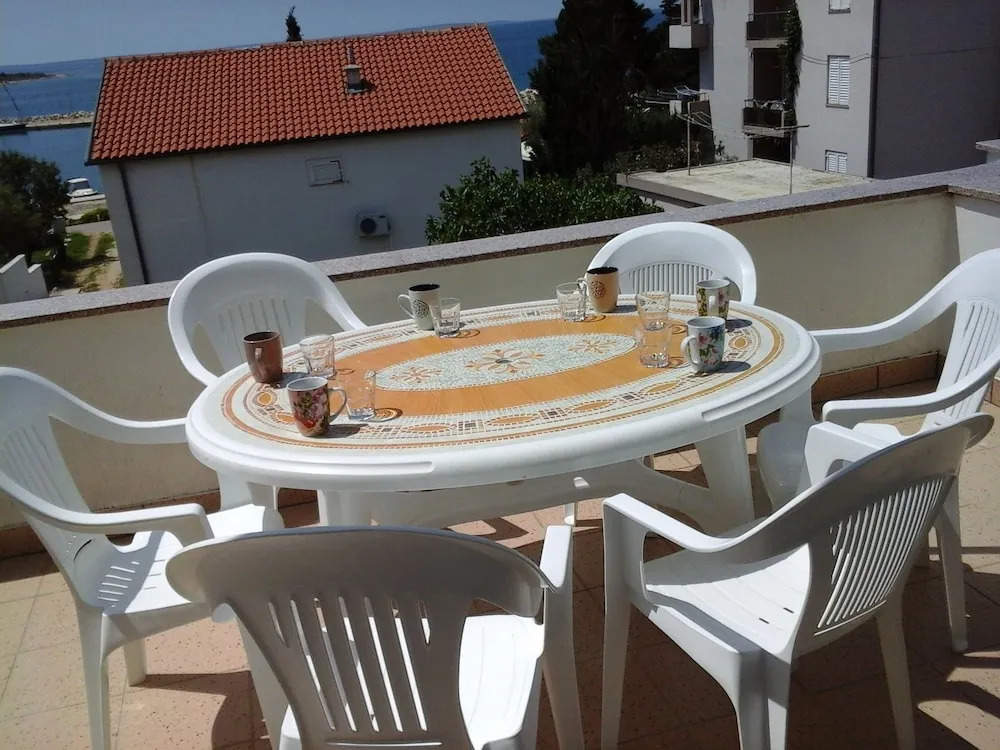 Cosmic Gate Apartments - Adults Only