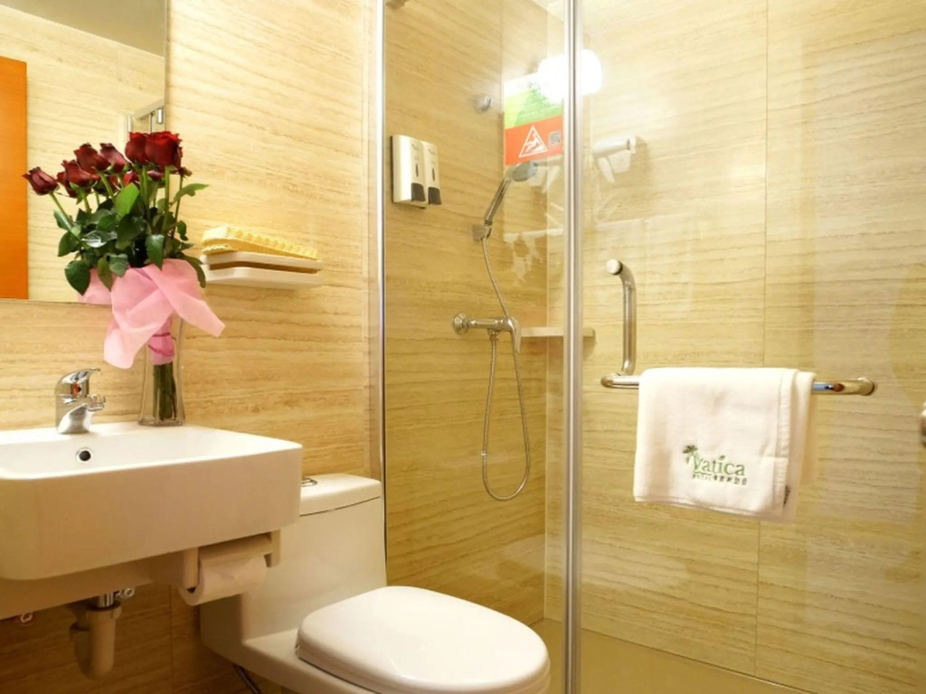 Vatica Shanghai Town Renmintang Road Hotel