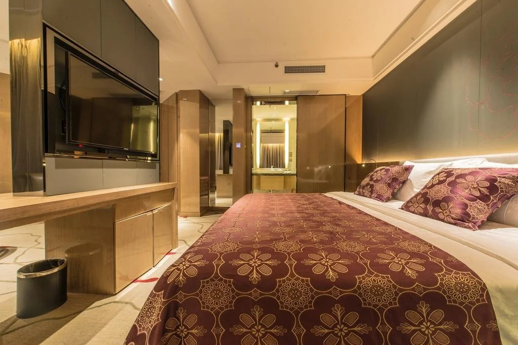 Excel Hotel