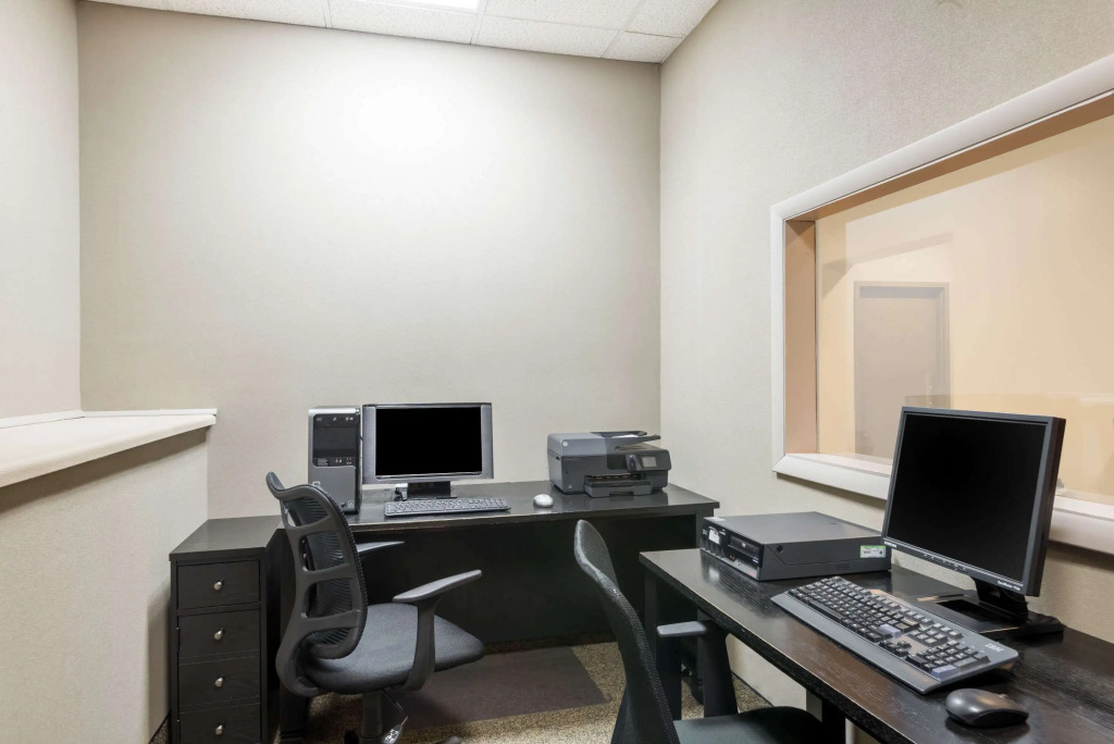 Ramada by Wyndham Watertown Thousand