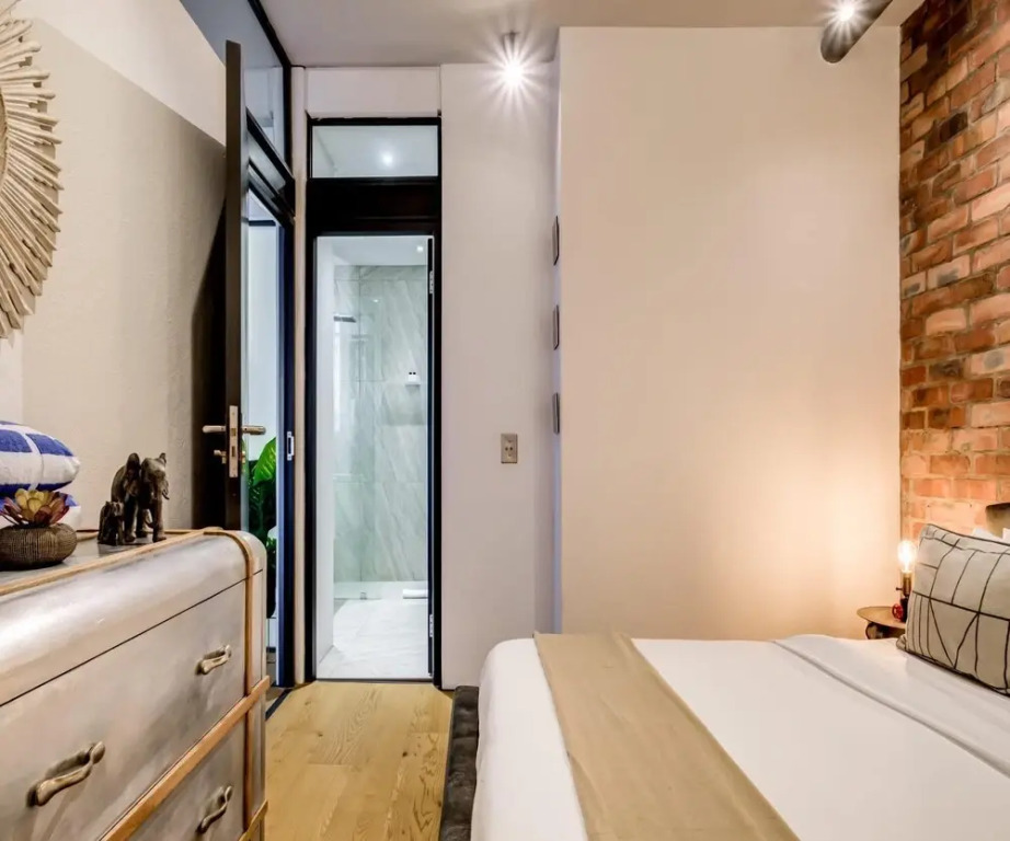 702 Metropolitan in Cape Town
