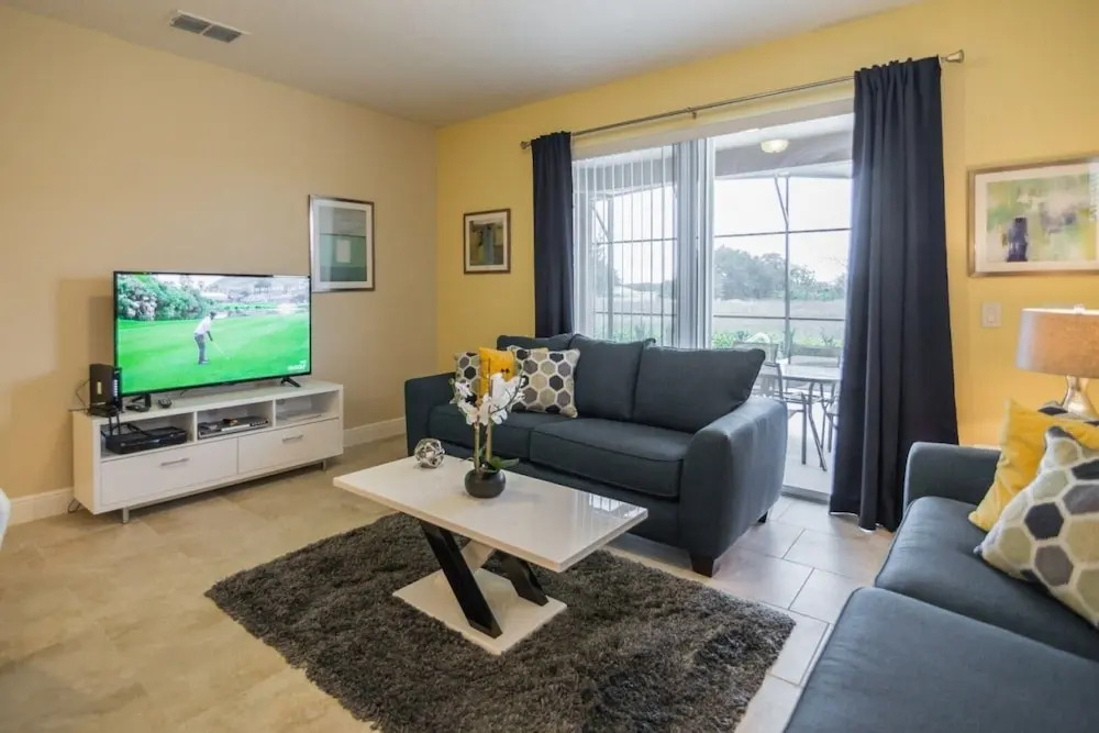 5 Bedroom Private Pool Home 15 Min to Disney World, Davenport