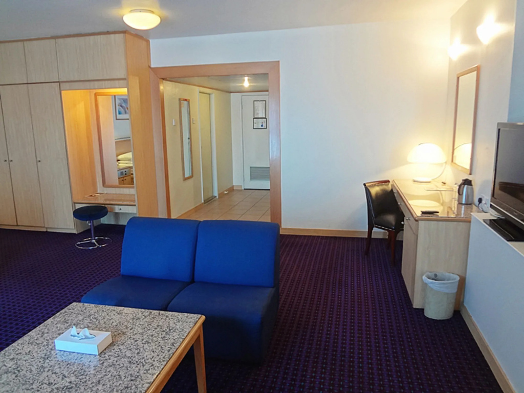 Grand Ambassador Hotel