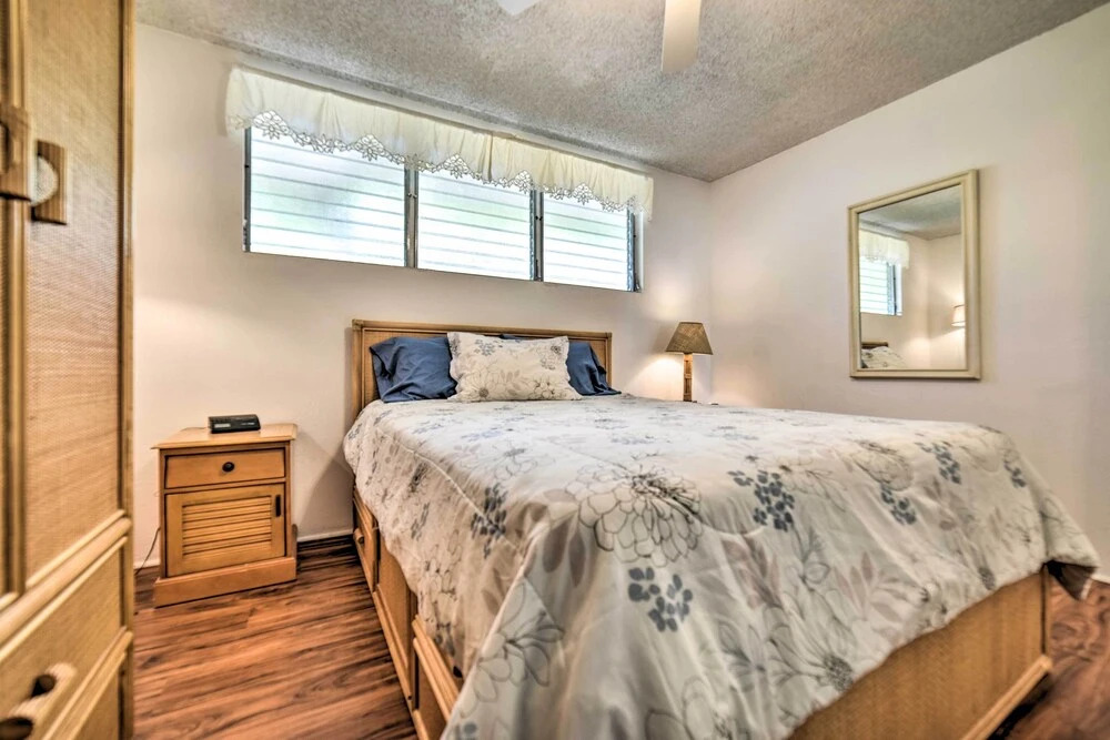 Hawaii Haven: Condo w/ Community Pool, Ocean Views