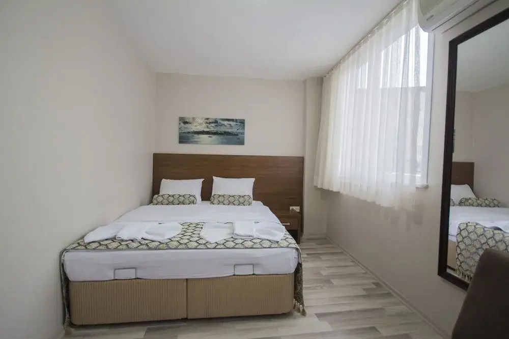 Carina Hotel