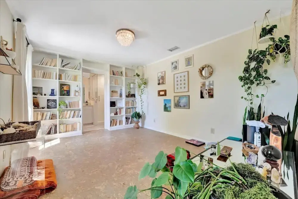 The Royale 2B 4B Luxury Garden Pool Yoga Room