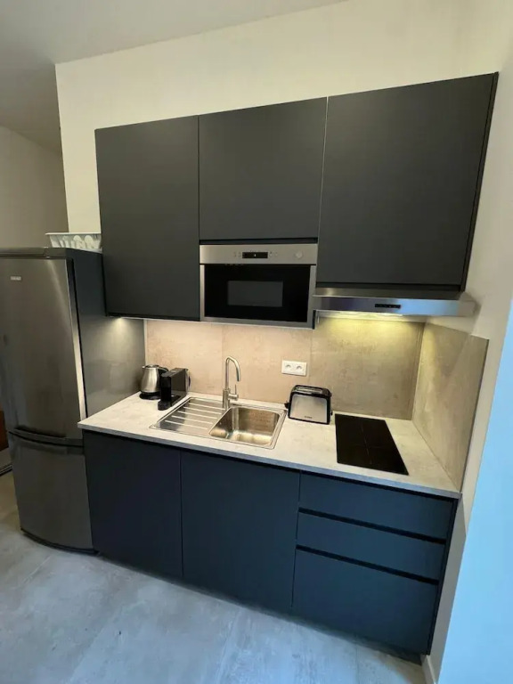 1 Bed Flat - Sleeps 2 - Pets - Smoking on Terrace
