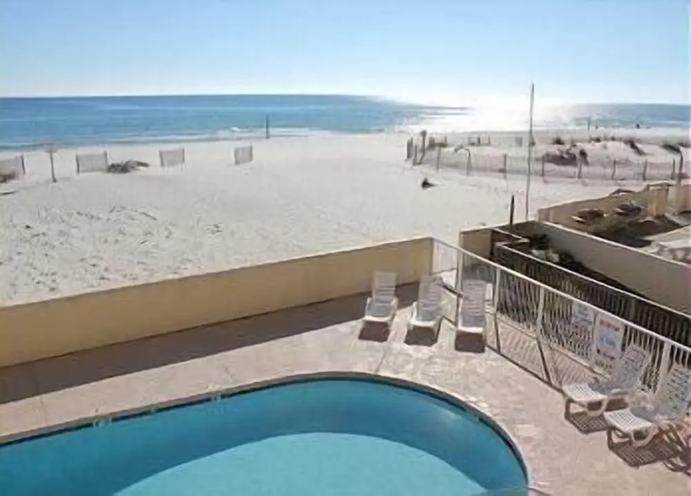 Clearwater 1C by ALBVR - Beautiful Beachfront Views! Great location