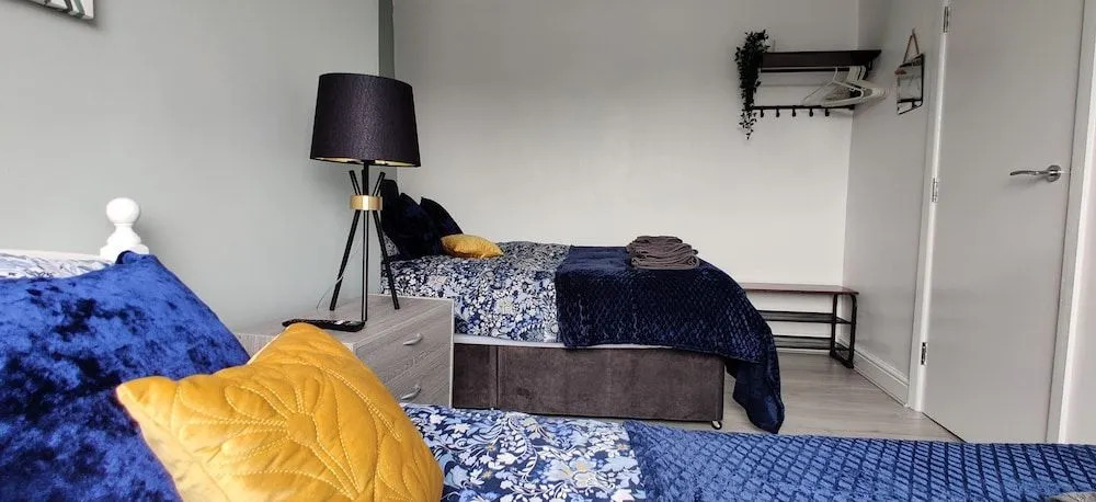 Homebird Property - Ashton House