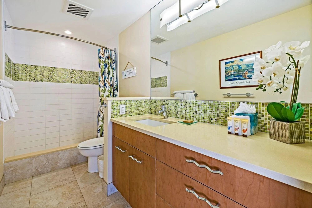 Hololani B703 by Maui Life Realty