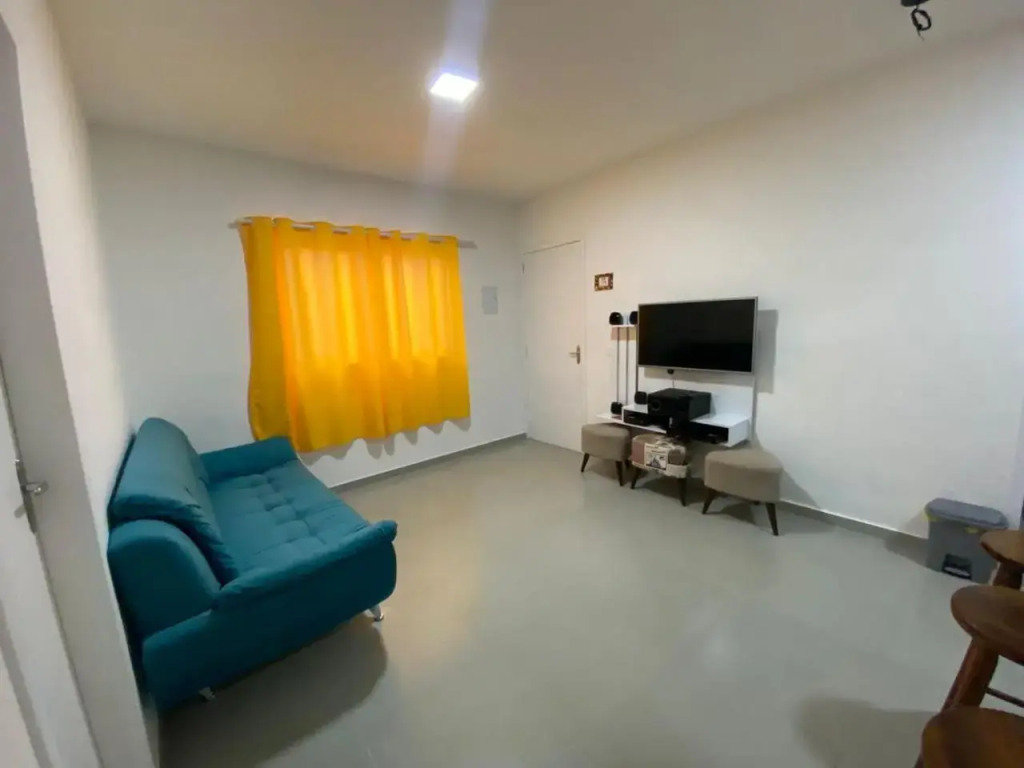 Casa em Bertioga condomínio 250 metros da praia