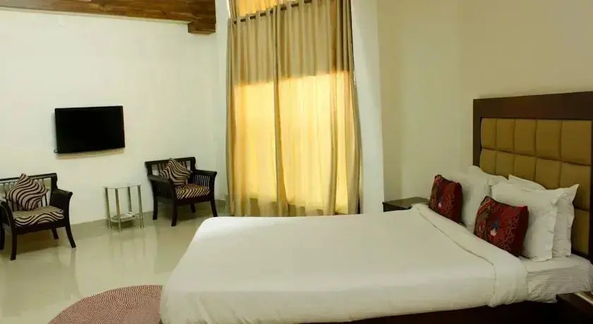 Laurent & Benon Luxury Service Apartment - Khar (West)