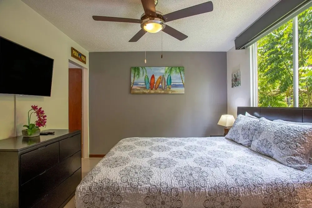 Luxury 3-bedroom Condo in Paradise