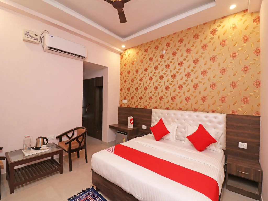 FabHotel Heaven Grand