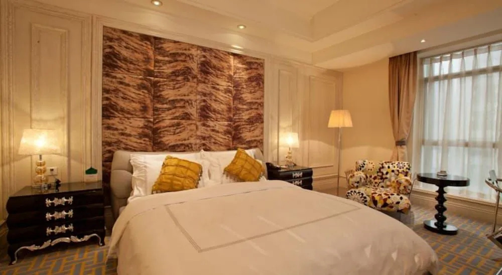Complex International Hotel