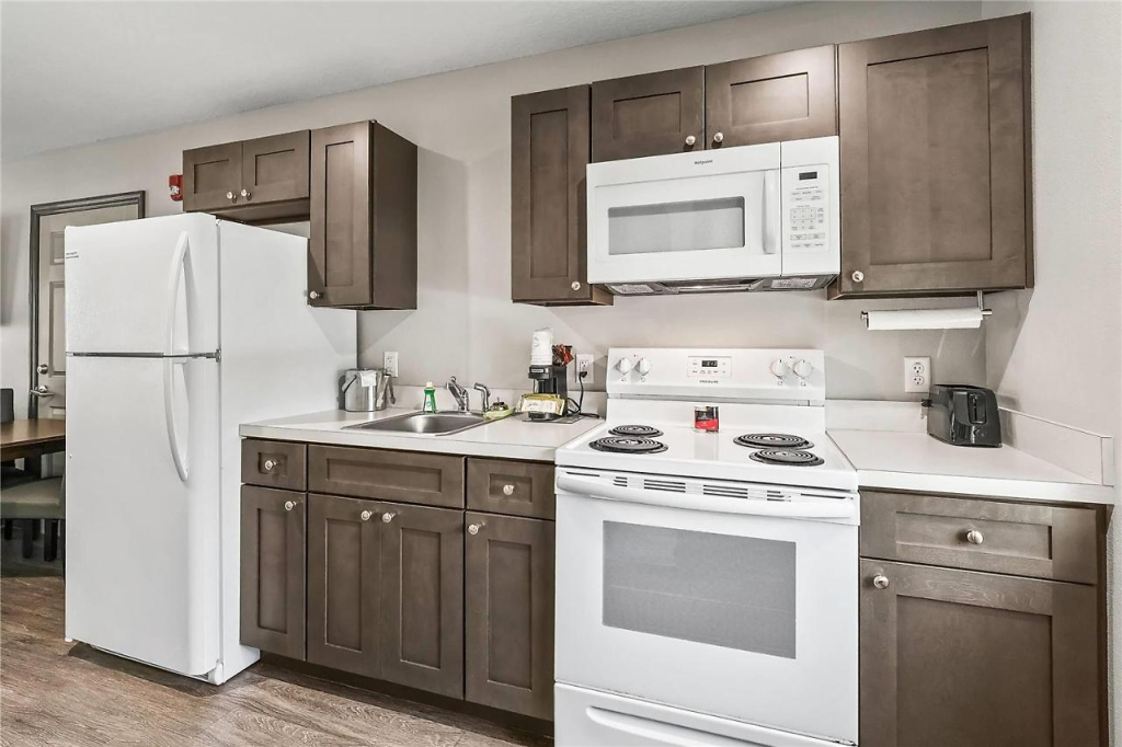 Baymont by Wyndham Ocala Suites