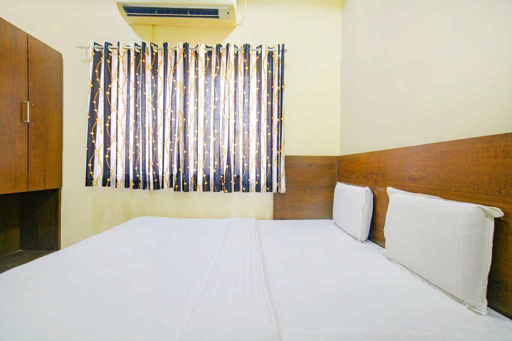 Fabhotel Satyug