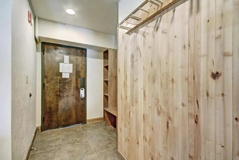 3 Bedroom Ski In, Ski Out Mountain Vacation Rental Located Next To Historic Main Street In Downtown Breckenridge