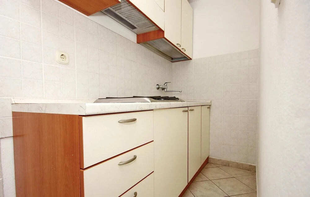 Nice Apartment in Brna With 4 Bedrooms and Wifi