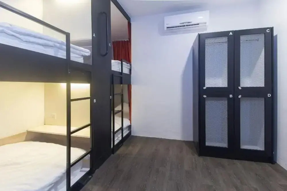 Traveller Ark Hotel and Bunks