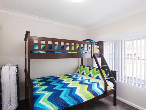Sandy Shoal Shoal Bay Beach Cottage with aircon