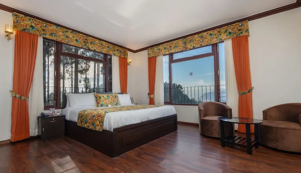 Summit Sherpa Mountain Inn