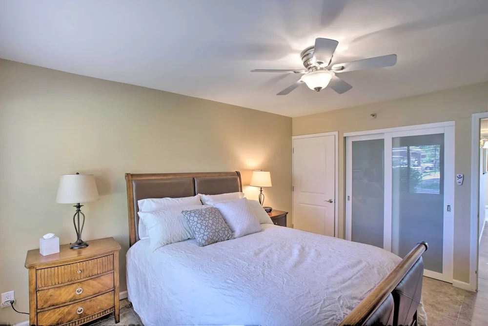 Scottsdale Condo on Golf Course w/ Pool Access!
