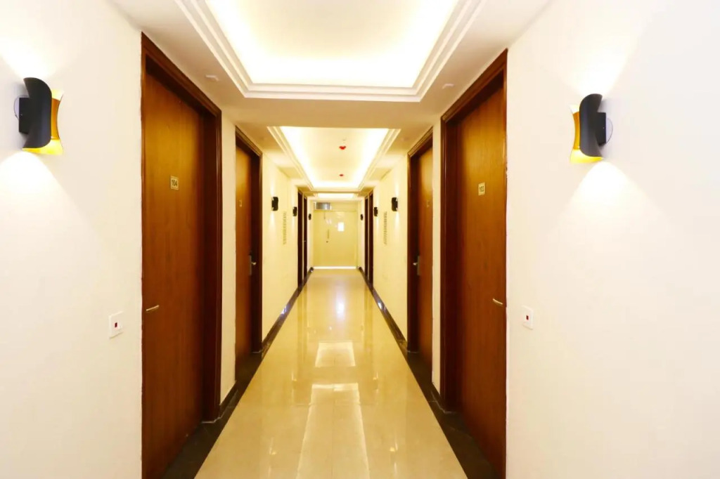 Hotel Leo Saffron
