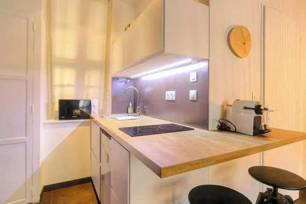 Dify Apartment Ainay