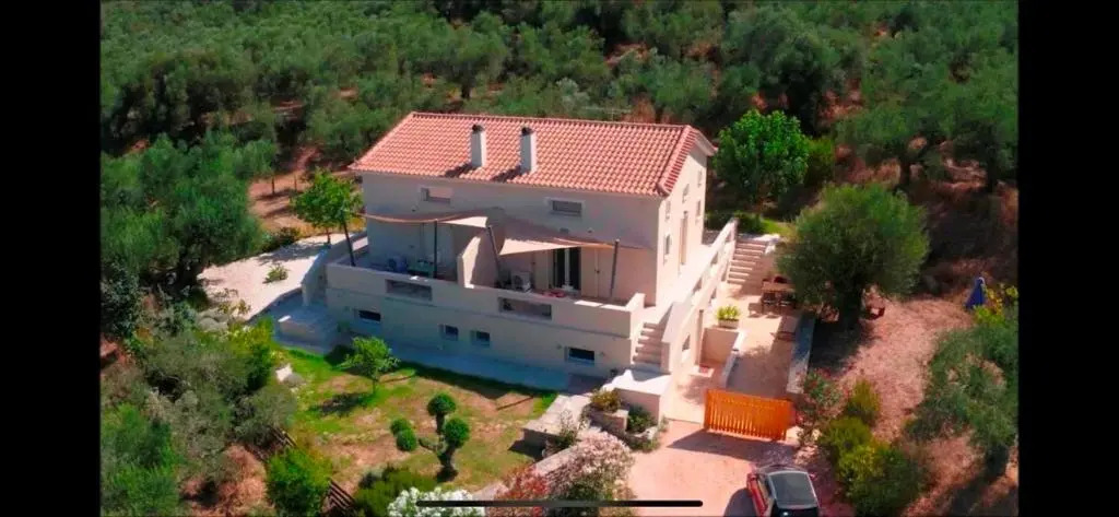 Agraria 1 Bedroom Basement Apartment