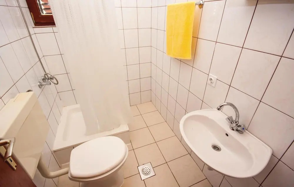 Awesome Home in Sibenik With Wifi and 3 Bedrooms