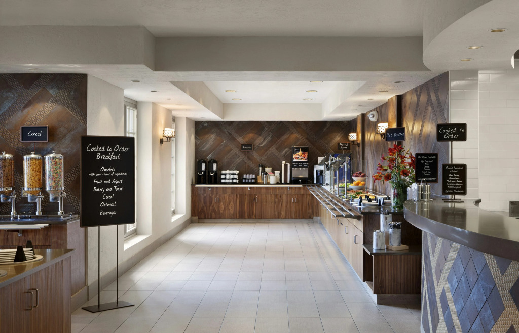 Embassy Suites by Hilton Phoenix Tempe