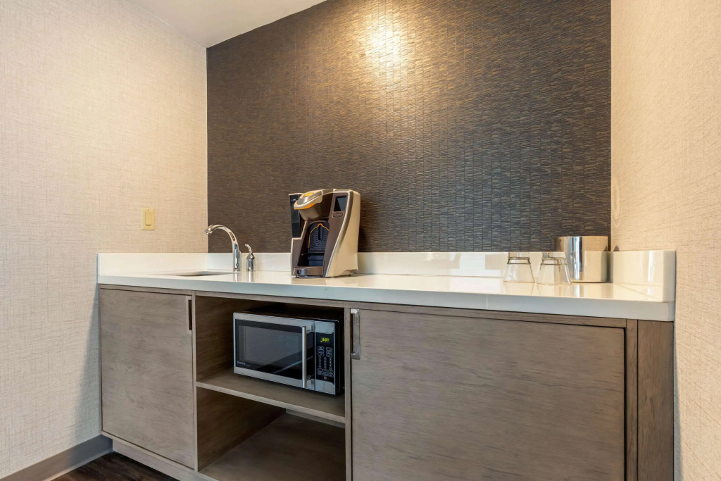 Cambria Hotel Milwaukee Downtown