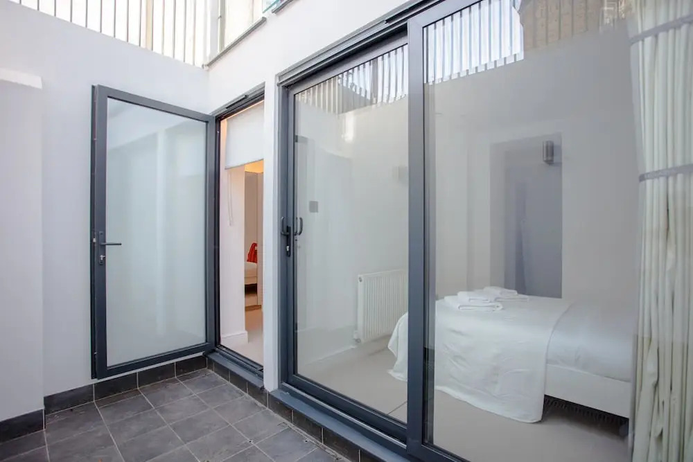 Newly Refurbished Modern 3 Bedroom Apartment in Affluent Fulham