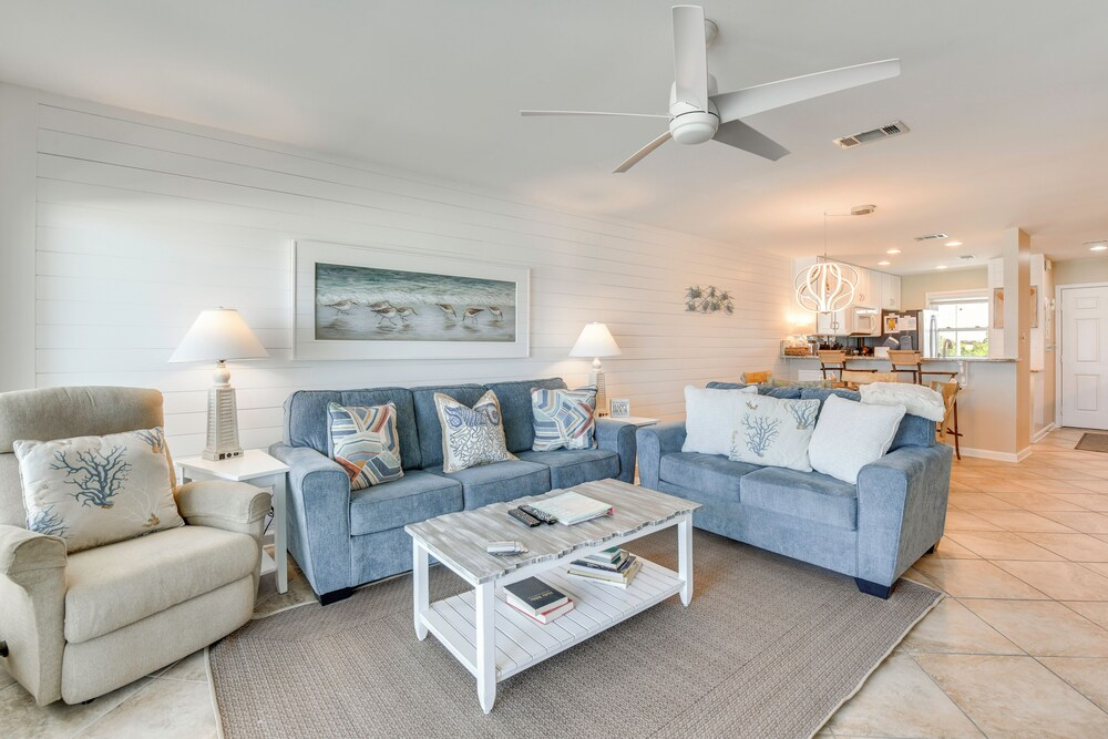 2-story Beachfront Condo in PCB w/ Community Pool!