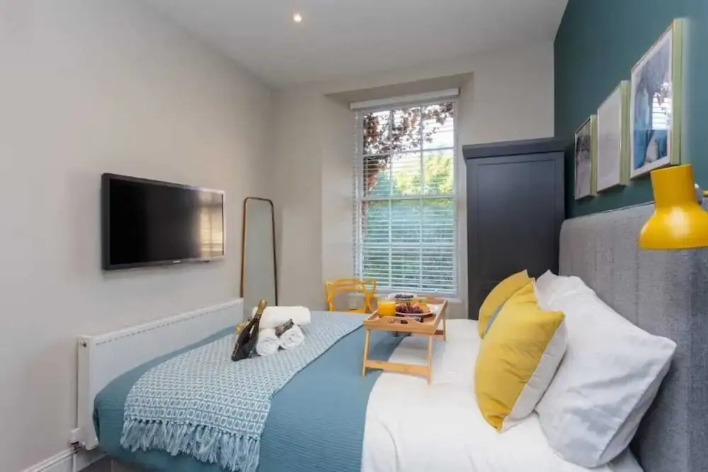 2bed 2bath Apartment Beneath Edinburgh Castle