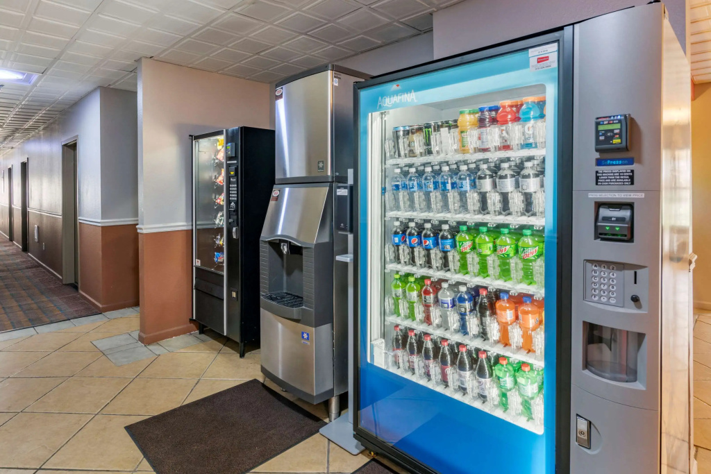 Econo Lodge Inn & Suites Granite City - St Louis