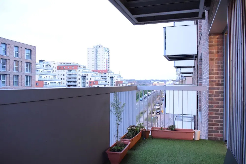 Modern 3 Bedroom Apartment Near City Airport