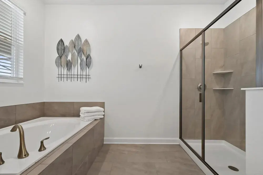 Lakeview Villa Near Disney with Pool & Resort