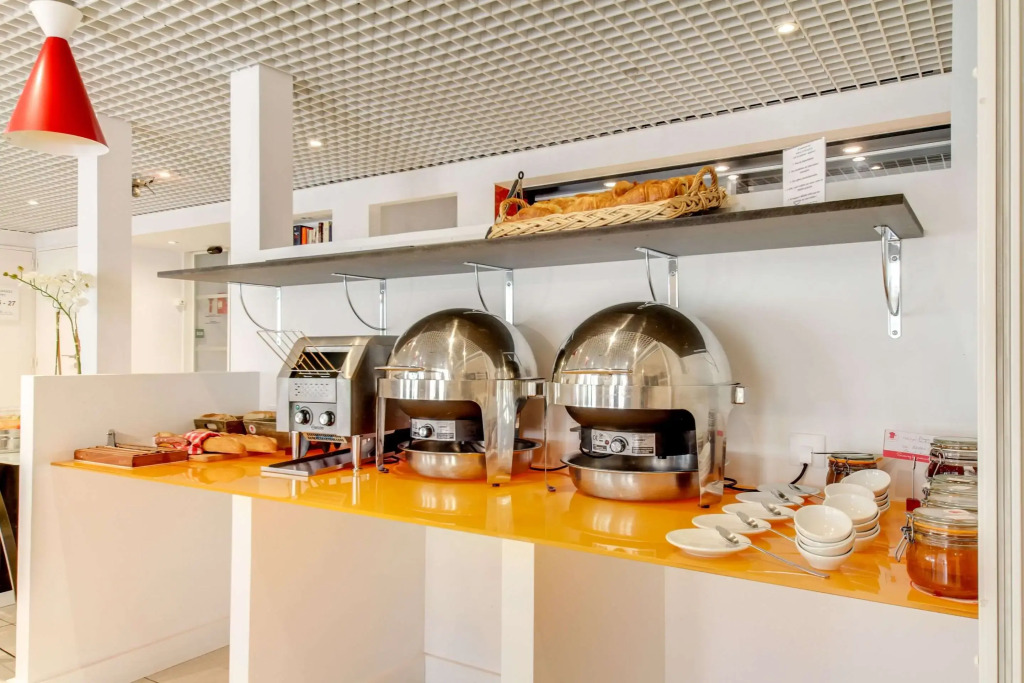 Brit Hotel Porte dEspagne