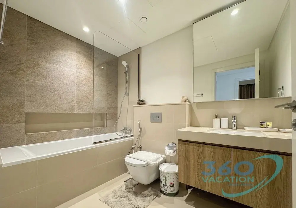 Downtown Views 1 BR Apartment high floor