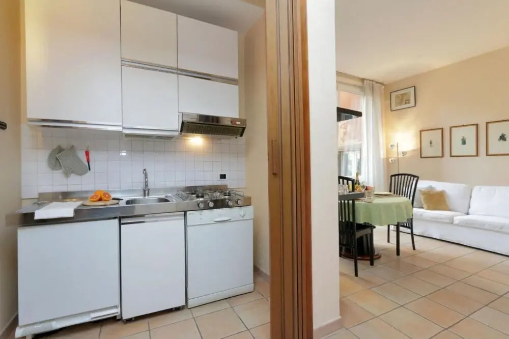 Spacious Modern Loft Steps from Trevi Fountain