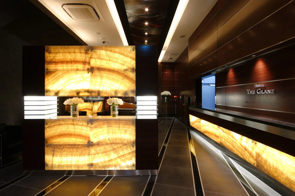 HOTEL THE GLANZ