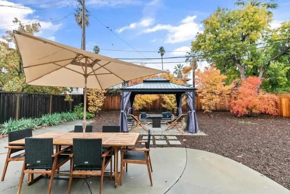 Marbella Lane - Modern 3broasis in Siliconvalley