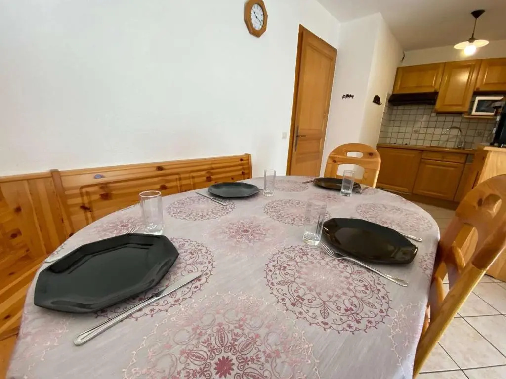 Appartement Le Grand-Bornand, 2 pièces, 6 personnes - FR-1-241-131